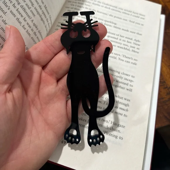 Black Cat Plastic Bookmark Hanging Cat Silhouette - Picture 3 of 3